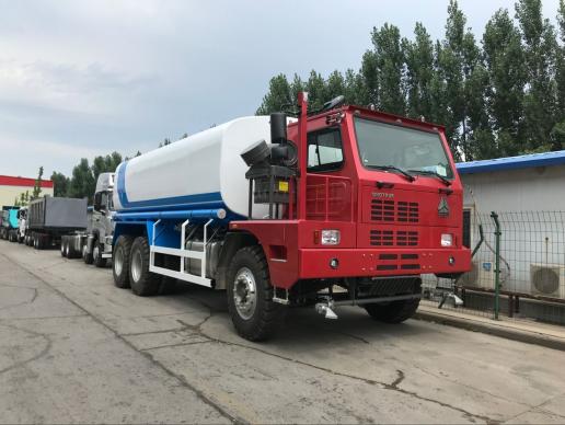 HOWO 90 Tons mining water truck